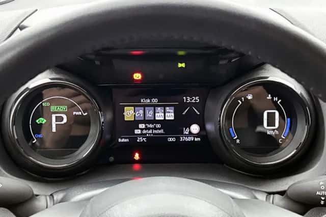 Toyota Yaris (2023) thumbnail 5
