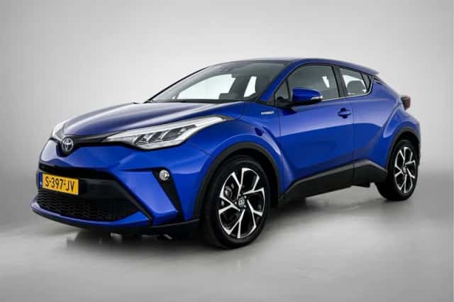 Toyota C-HR (2023) thumbnail 1
