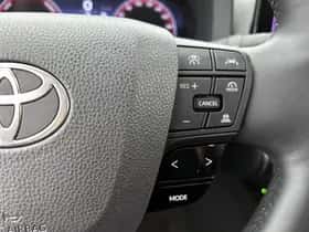 Toyota C-HR (2024) thumbnail 15