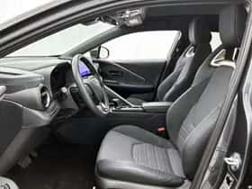 Toyota C-HR (2024) thumbnail 16