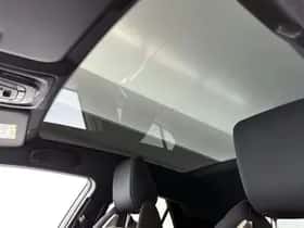 Toyota C-HR (2024) thumbnail 4