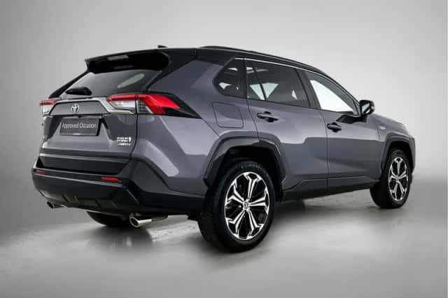 Toyota RAV4 (2022) thumbnail 2