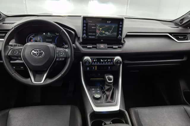 Toyota RAV4 (2022) thumbnail 5