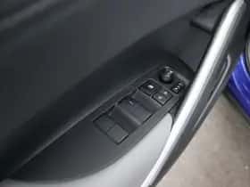 Toyota Corolla_Cross (2023) thumbnail 9
