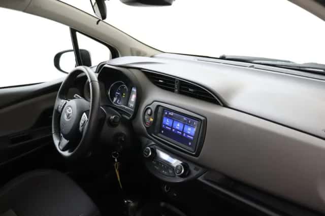 Toyota Yaris (2020) thumbnail 6