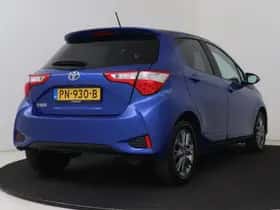 Toyota Yaris (2017) thumbnail 2