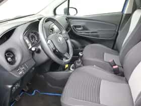 Toyota Yaris (2017) thumbnail 28