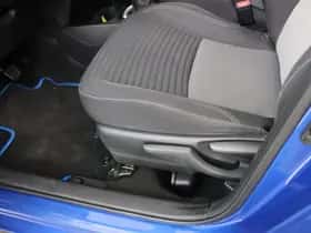 Toyota Yaris (2017) thumbnail 10
