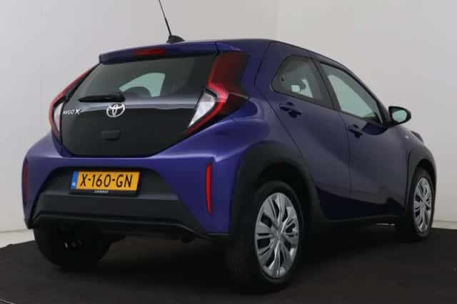 Toyota Aygo (2023) thumbnail 2