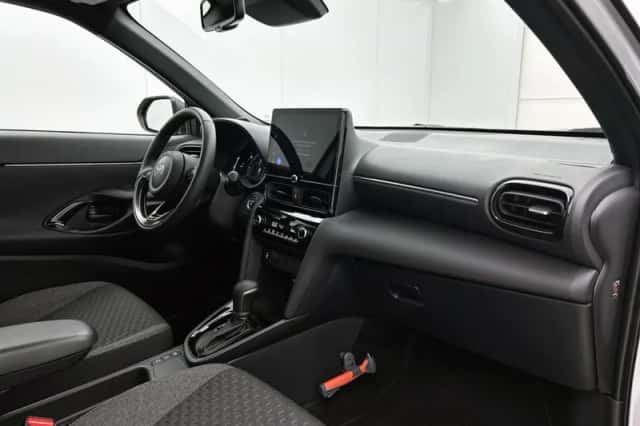 Toyota Yaris_Cross (2025) thumbnail 6