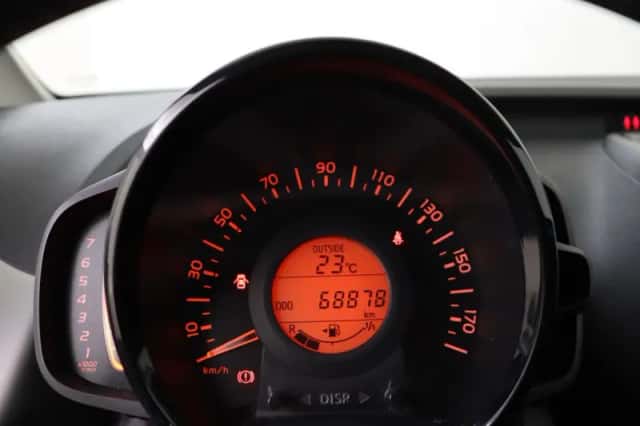 Toyota Aygo (2018) thumbnail 5
