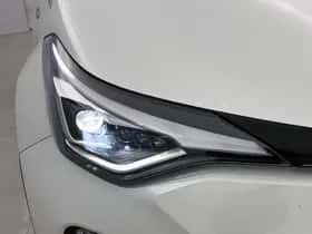 Toyota C-HR (2022) thumbnail 30