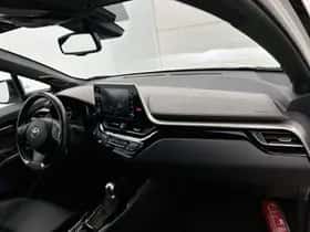 Toyota C-HR (2022) thumbnail 6