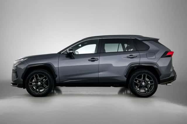 Toyota RAV4 (2025) thumbnail 3