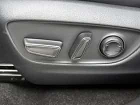 Toyota RAV4 (2025) thumbnail 39