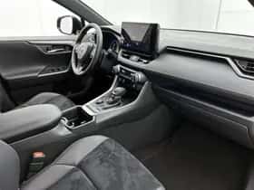 Toyota RAV4 (2025) thumbnail 6