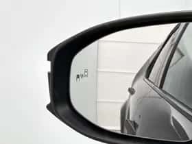 Toyota C-HR (2025) thumbnail 19