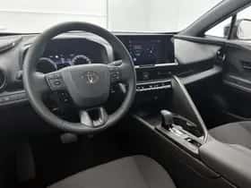 Toyota C-HR (2025) thumbnail 6