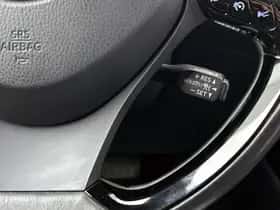 Toyota C-HR (2021) thumbnail 14