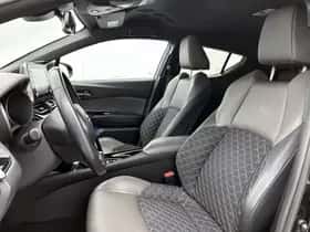 Toyota C-HR (2021) thumbnail 15