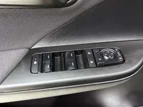 Toyota C-HR (2025) thumbnail 21