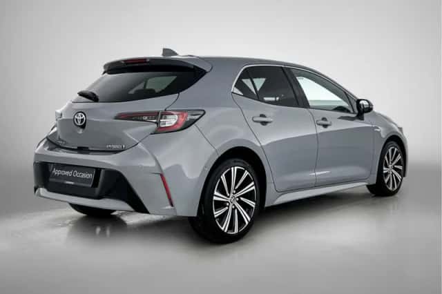 Toyota Corolla (2022) thumbnail 2
