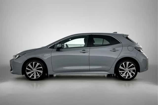 Toyota Corolla (2022) thumbnail 3