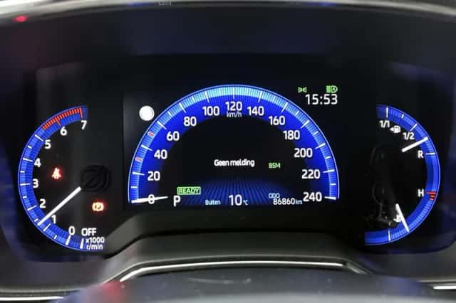 Toyota Corolla (2022) thumbnail 5