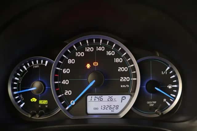 Toyota Yaris (2012) thumbnail 5