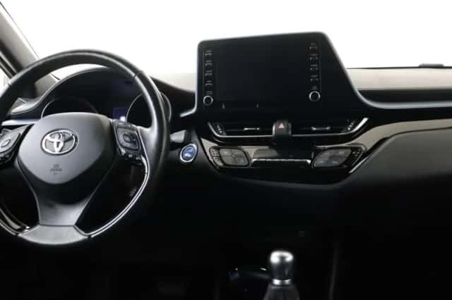 Toyota C-HR (2021) thumbnail 4