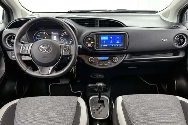Toyota Yaris (2020) thumbnail 4