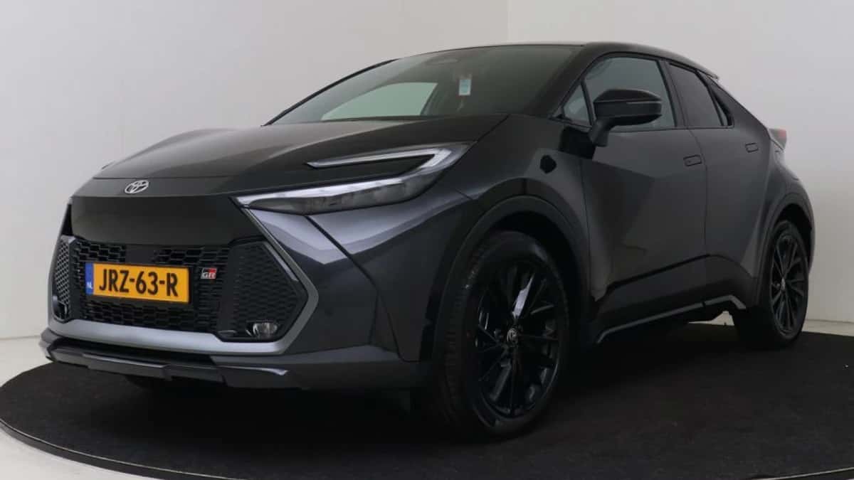 Toyota C-HR (2025) — foto 1