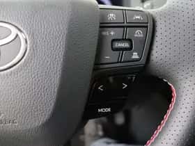 Toyota C-HR (2025) thumbnail 18
