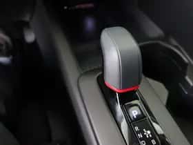 Toyota C-HR (2025) thumbnail 26
