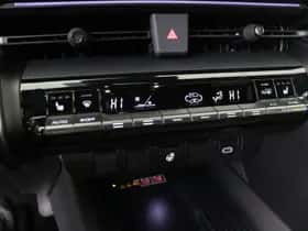 Toyota C-HR (2025) thumbnail 28