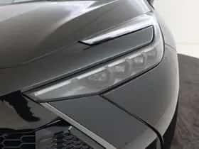 Toyota C-HR (2025) thumbnail 10