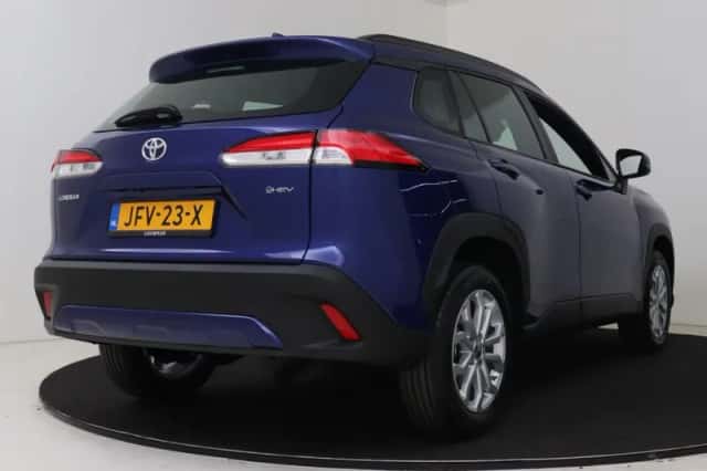 Toyota Corolla_Cross (2025) thumbnail 2