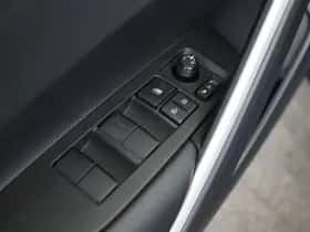 Toyota Corolla_Cross (2025) thumbnail 18