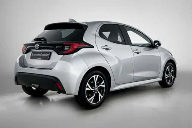 Toyota Yaris (2025) thumbnail 2