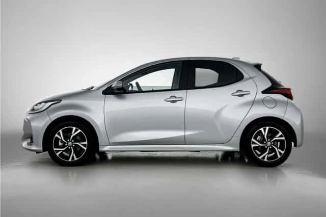 Toyota Yaris (2025) thumbnail 3