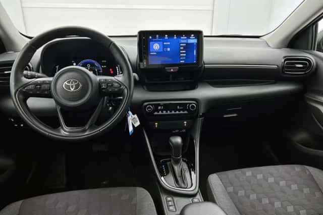 Toyota Yaris (2025) thumbnail 4