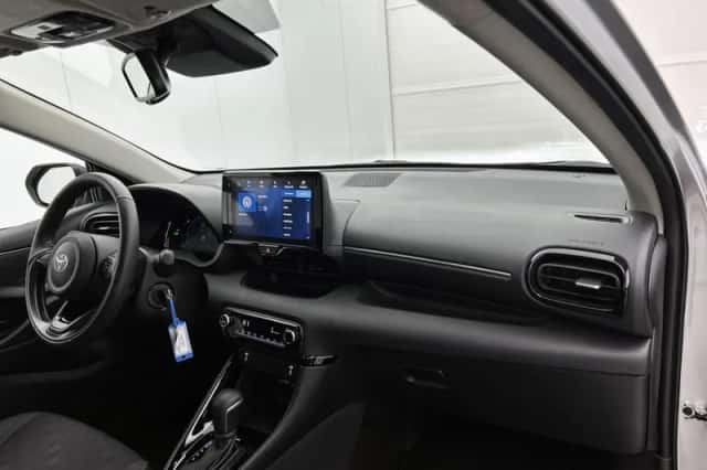 Toyota Yaris (2025) thumbnail 6