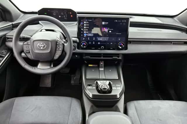 Toyota C-HR+ (2026) thumbnail 5