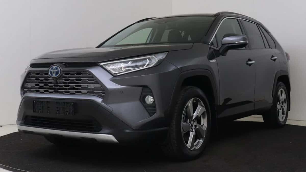 Toyota RAV4 (2019) — foto 1