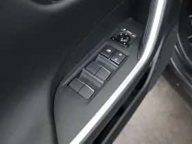 Toyota RAV4 (2019) thumbnail 10