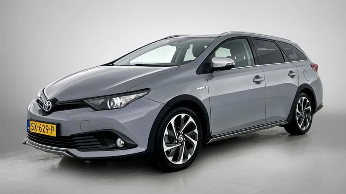 Toyota Auris (2018) — foto 1