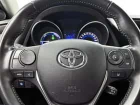 Toyota Auris (2018) thumbnail 17