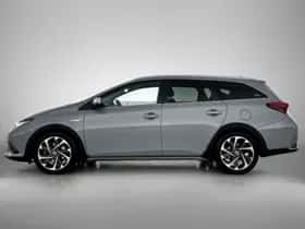Toyota Auris (2018) thumbnail 3