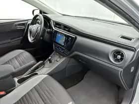 Toyota Auris (2018) thumbnail 6