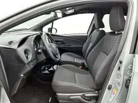 Toyota Yaris (2019) thumbnail 15